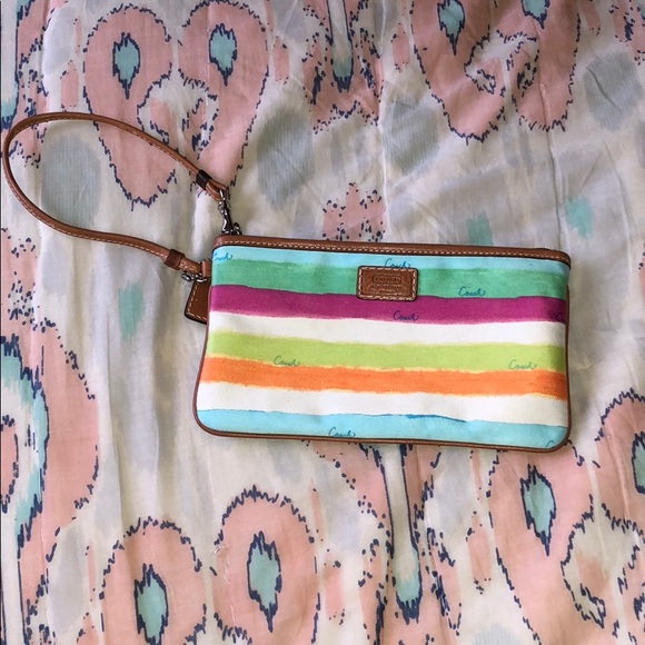 Coach Handbags - Coach Wristlet